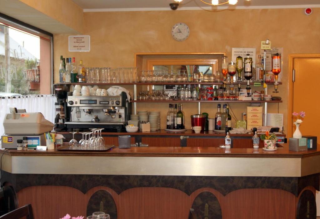 פונטורסון Logis Hotel Et Restaurant La Tour Brette מראה חיצוני תמונה