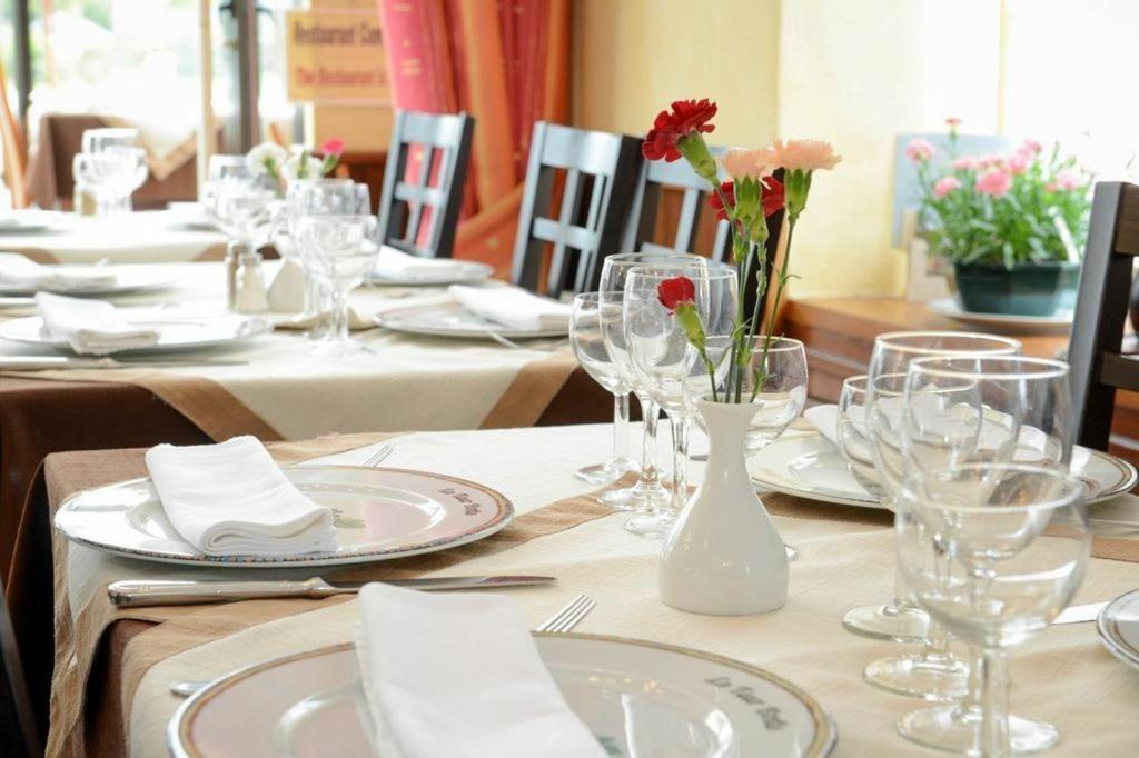 פונטורסון Logis Hotel Et Restaurant La Tour Brette מראה חיצוני תמונה